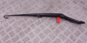 Щеткодержатель (поводок стеклоочистителя, дворник) BMW 3-series (E46) 61 61 7 003 931