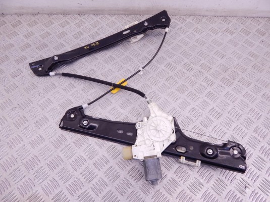 Стеклоподъемник электрический передний правый BMW 3-series (E90/91/92) 51 33 7 140 588 Стеклоподъемник электрический передний правый BMW 3-series (E90/91/92) 51 33 7 140 588