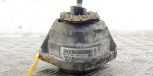 Подушка крепления двигателя BMW 5-series (E60/61) 22 11 6 761 091