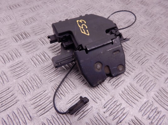 Замок багажника BMW X5-series (E53) 51 24 8 408 492 Замок багажника BMW X5-series (E53) 51 24 8 408 492