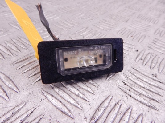 Подсветка номера BMW 5-series (F10/11) 63 26 7 193 293 Подсветка номера BMW 5-series (F10/11) 63 26 7 193 293