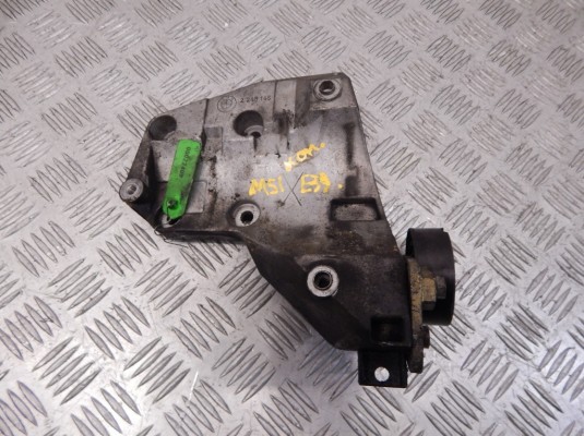 Кронштейн компрессора кондиционера BMW 5-series (E39) 64 55 2 246 146