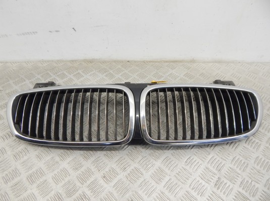 Решетка радиатора BMW 7-series (E65/66) 51 13 7 145 738