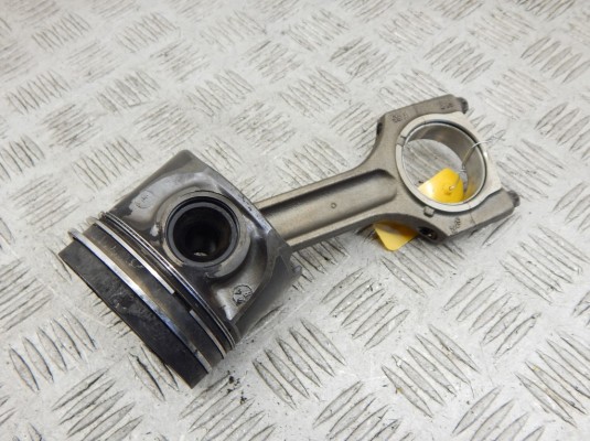 Поршень BMW X5-series (E70) 11 25 7 792 745