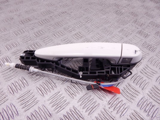 Ручка наружная задняя левая BMW 4-series (F32/33/36) 51 21 0 445 185