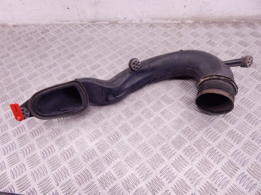 Патрубок (трубопровод, шланг) BMW 5-series (E39) 13 71 1 437 630