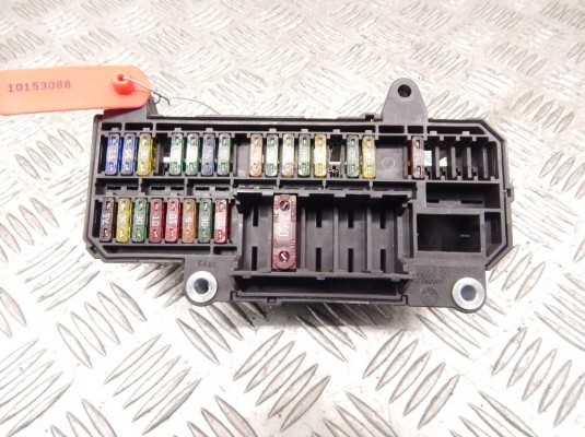 Блок предохранителей BMW 7-series (E65/66) 61 13 6 900 583