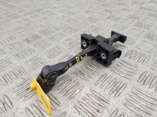 Ограничитель открывания двери задней BMW X1-series (F48) Ограничитель открывания двери задней BMW X1-series (F48)