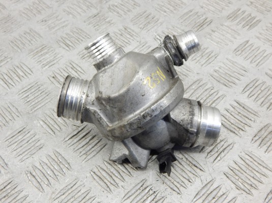 Корпус термостата BMW 3-series (E90/91/92) 11 53 7 549 476 Корпус термостата BMW 3-series (E90/91/92) 11 53 7 549 476