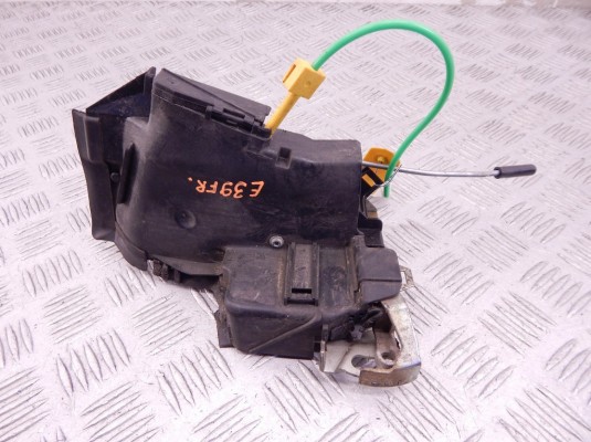 Замок двери передней правой BMW 5-series (E39) 51 21 8 235 104