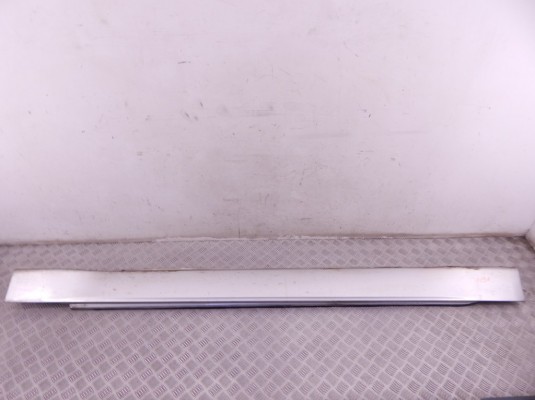 Накладка на порог BMW 7-series (E65/66) 51 71 7 016 880 Накладка на порог BMW 7-series (E65/66) 51 71 7 016 880