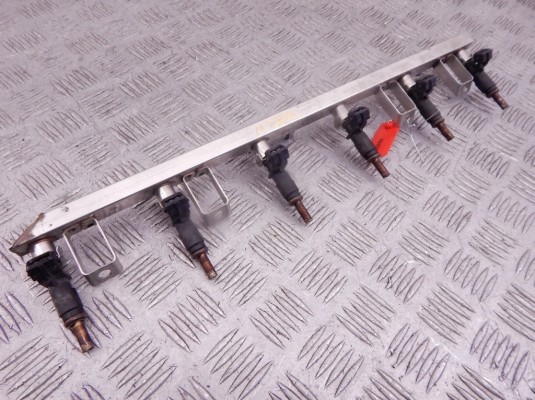 Форсунка BMW X3-series (E83) 13 53 7 531 634 Форсунка BMW X3-series (E83) 13 53 7 531 634