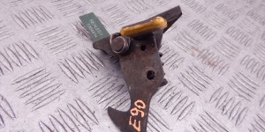 Крюк капота BMW 3-series (E90/91/92) 51 23 7 073 916