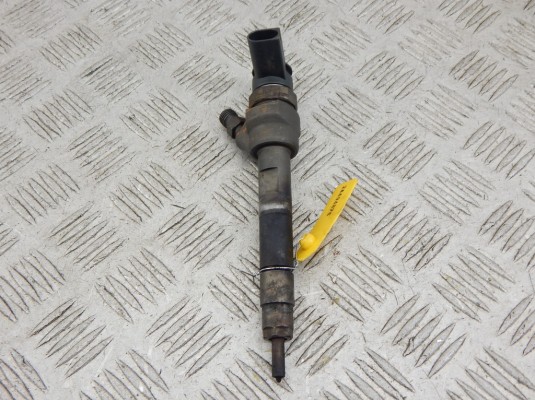 Форсунка BMW 1-series (E87) 13 53 7 798 446