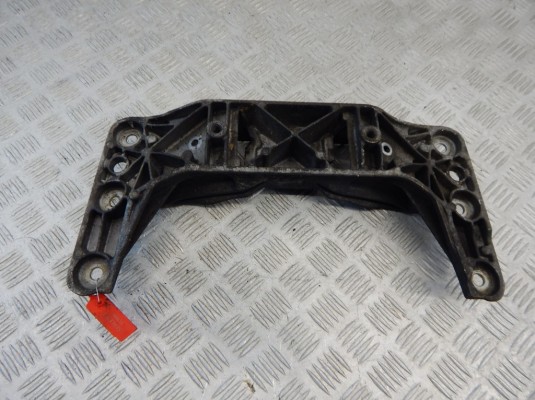 Кронштейн КПП BMW 5-series (E60/61) 22 31 6 761 102