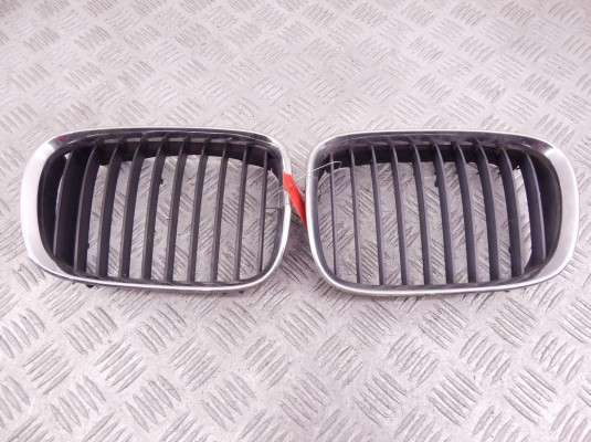 Решетка радиатора BMW 5-series (E39)