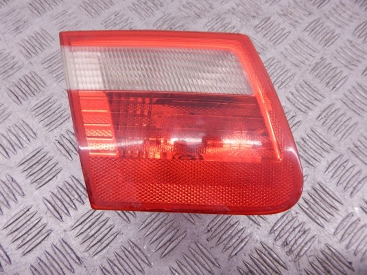 Фонарь крышки багажника левый BMW 3-series (E46) 63 21 8 368 759