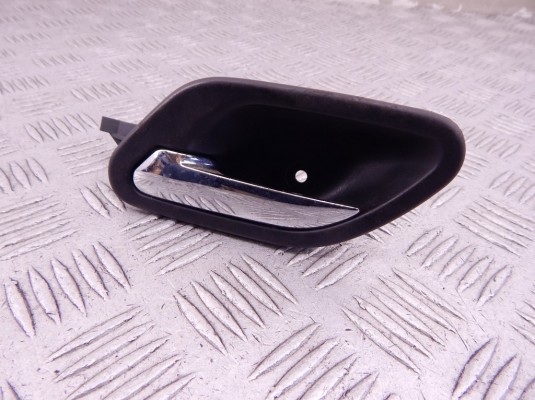 Ручка внутренняя передняя левая BMW 5-series (E39) 51 21 8 125 513 Ручка внутренняя передняя левая BMW 5-series (E39) 51 21 8 125 513