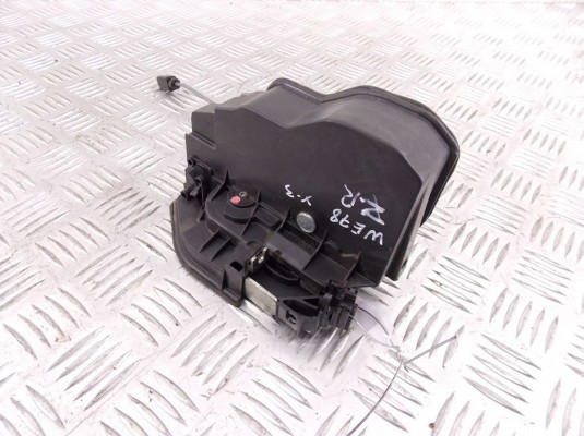 Замок двери задней правой BMW X3-series (E83) 51 22 7 167 076