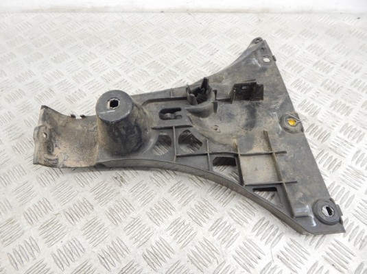 Кронштейн крепления бампера заднего BMW 5-series (E60/61) 51 12 7 033 716