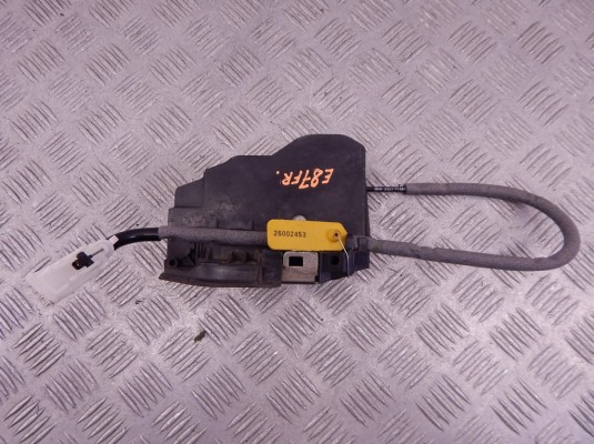 Замок двери передней правой BMW 1-series (E87) 51 21 7 167 068 Замок двери передней правой BMW 1-series (E87) 51 21 7 167 068