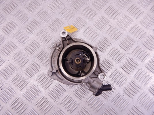 Насос вакуумный BMW 5-series (E60/61) 11 66 7 795 142 Насос вакуумный BMW 5-series (E60/61) 11 66 7 795 142