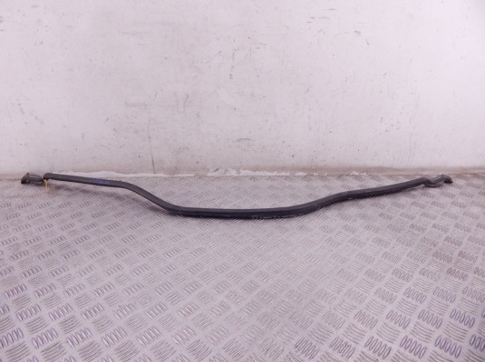 Уплотнитель капота BMW 5-series (E60/61) 51 76 7 034 163 Уплотнитель капота BMW 5-series (E60/61) 51 76 7 034 163