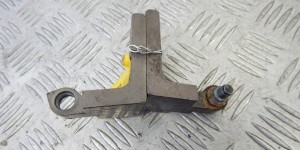 Петля двери передней правой BMW 5-series (E60/61) Петля двери передней правой BMW 5-series (E60/61)