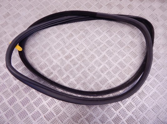 Уплотнитель BMW X5-series (E70) 51 76 7 220 382