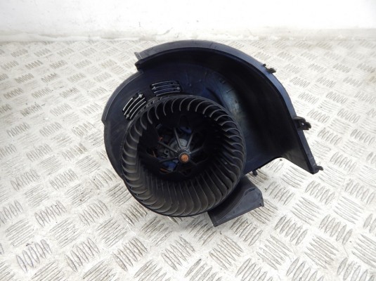 Моторчик печки BMW X5-series (E70) 64 11 9 246 836