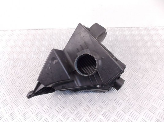 Корпус воздушного фильтра BMW 3-series (E90/91/92) 13 71 7 542 018