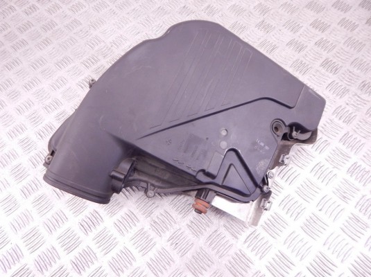 Корпус воздушного фильтра BMW 7-series (F01/02) 13 71 7 577 466