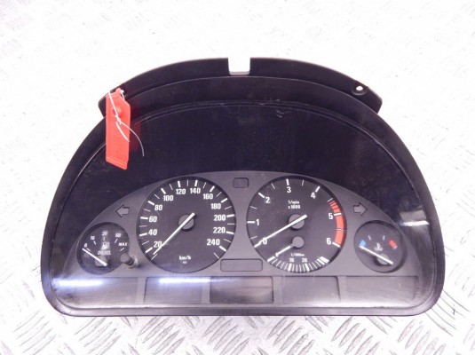 Щиток приборов (приборная панель) BMW 5-series (E39) 62 11 6 914 913
