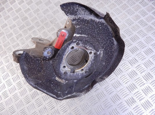 Ступица задняя правая BMW 5-series (F10/11) 33 32 6 796 100