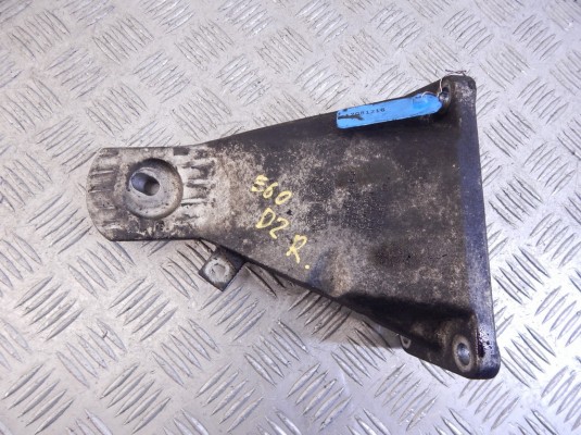 Кронштейн двигателя BMW 5-series (E60/61) 22 11 6 761 150