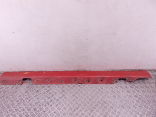 Накладка на порог BMW 3-series (E46) 51 71 0 029 243 Накладка на порог BMW 3-series (E46) 51 71 0 029 243