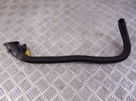 Горловина бачка омывателя BMW 5-series (E60/61) 61 66 7 144 396