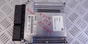 Блок управления двигателем BMW 3-series (E46) 13 61 7 789 327