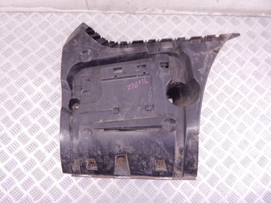Кронштейн крепления бампера заднего BMW 7-series (F01/02) 51 12 7 183 886