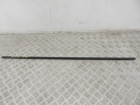 Молдинг стекла двери задней левой наружный BMW X5-series (E70)