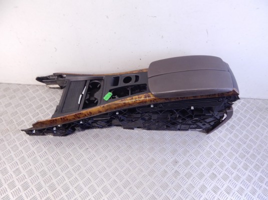 Подлокотник BMW X5-series (E70)