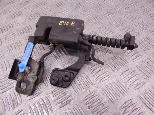 Петля крышки багажника BMW 3-series (E46) 51 24 8 254 016