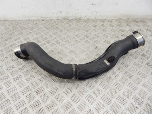 Патрубок интеркулера BMW 7-series (F01/02) 11 61 4 735 270