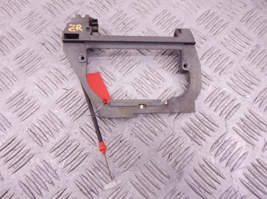 Скелет ручки наружной задней правой BMW 5-series (E39) 51 22 8 236 646 Скелет ручки наружной задней правой BMW 5-series (E39) 51 22 8 236 646