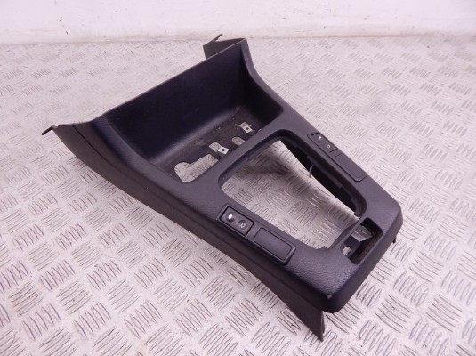 Консоль салона (кулисная часть) BMW 3-series (E36) 51 16 8 146 335