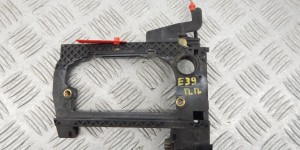 Скелет ручки наружной передней правой BMW 5-series (E39) 51 21 8 245 354 Скелет ручки наружной передней правой BMW 5-series (E39) 51 21 8 245 354