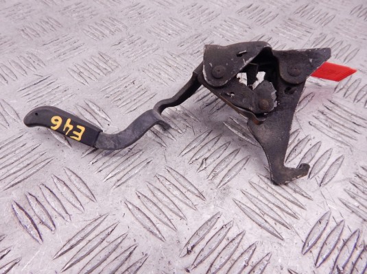 Крюк капота BMW 3-series (E46) 51 23 8 213 029