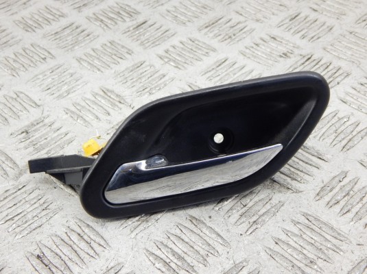 Ручка внутренняя передняя левая BMW 5-series (E39) 51 21 8 226 049 Ручка внутренняя передняя левая BMW 5-series (E39) 51 21 8 226 049