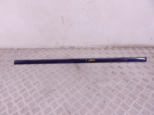 Молдинг двери передней правой BMW 5-series (E39) 51 13 7 036 700 Молдинг двери передней правой BMW 5-series (E39) 51 13 7 036 700