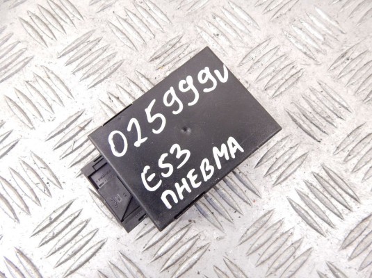 Блок управления пневмоподвеской BMW X5-series (E53) 37 14 1 092 396
